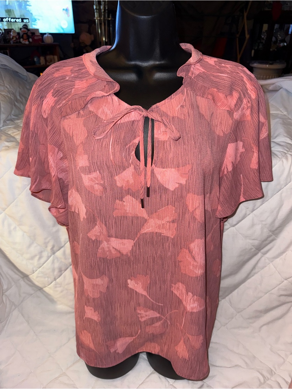 Halston Printed Crepe Shirting Flounce Sleeve Keyhole Top